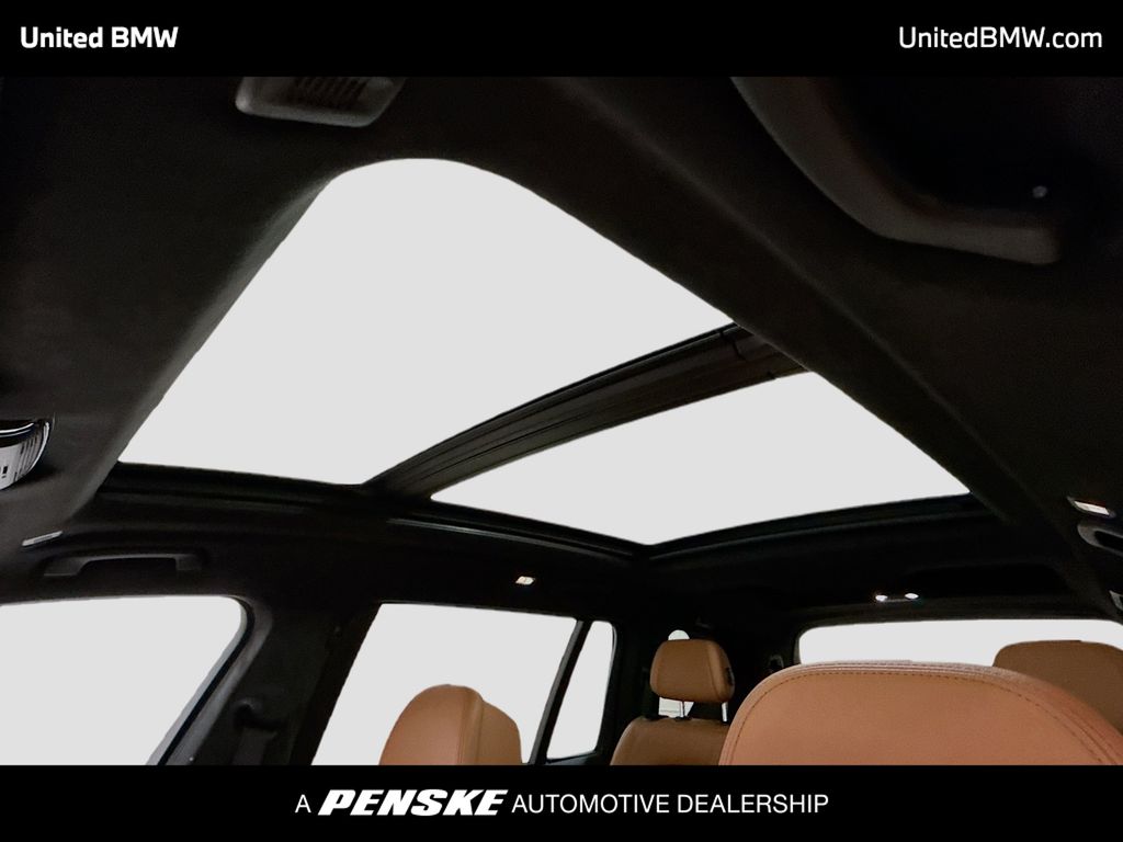 Thumbnail: 2022 BMW X7 - 12