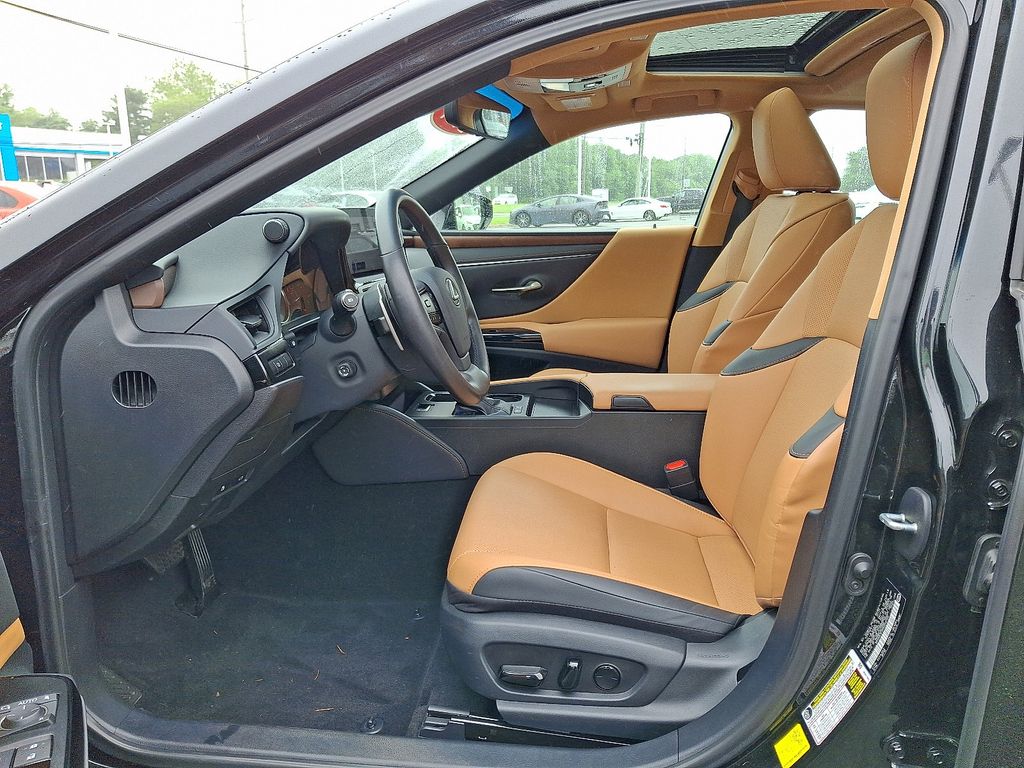 2024 Lexus ES Hybrid 300h 13