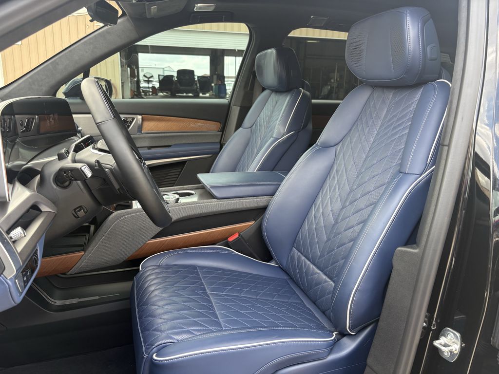 2026 Cadillac VISTIQ Premium Luxury - 11