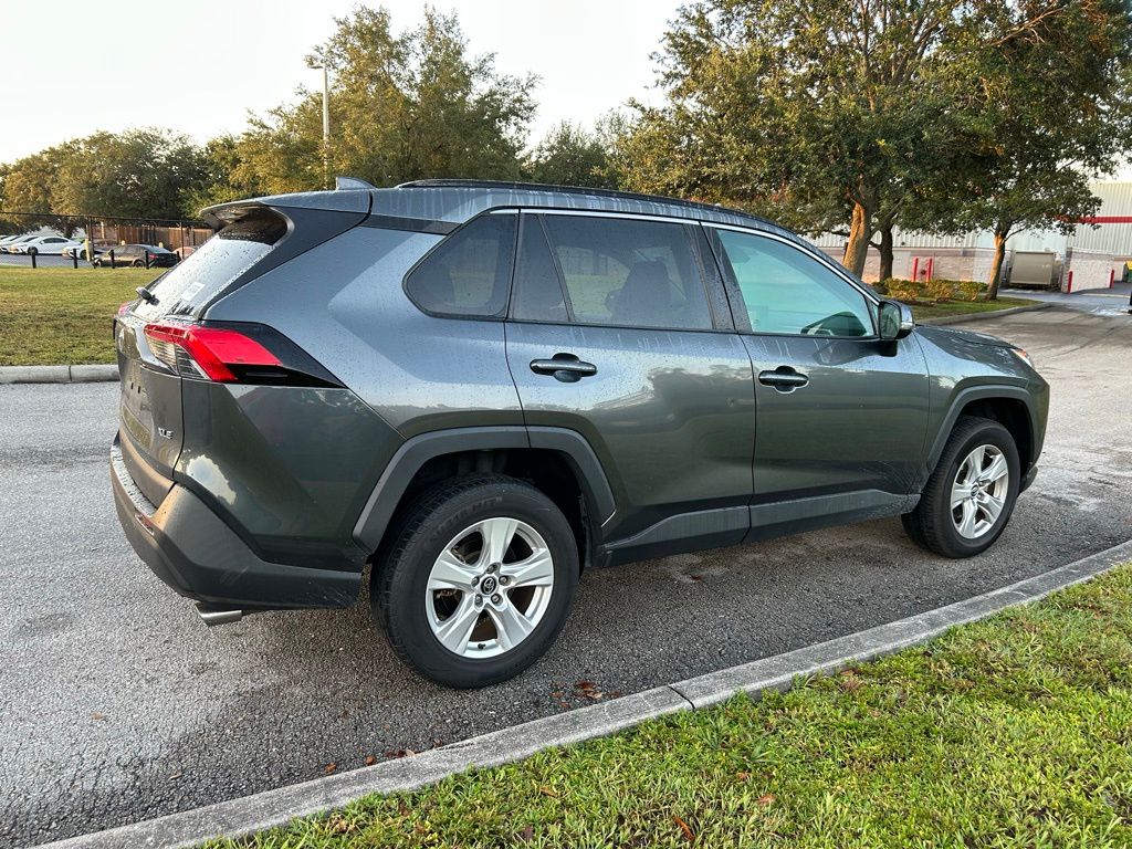Thumbnail: 2021 Toyota RAV4 - 5
