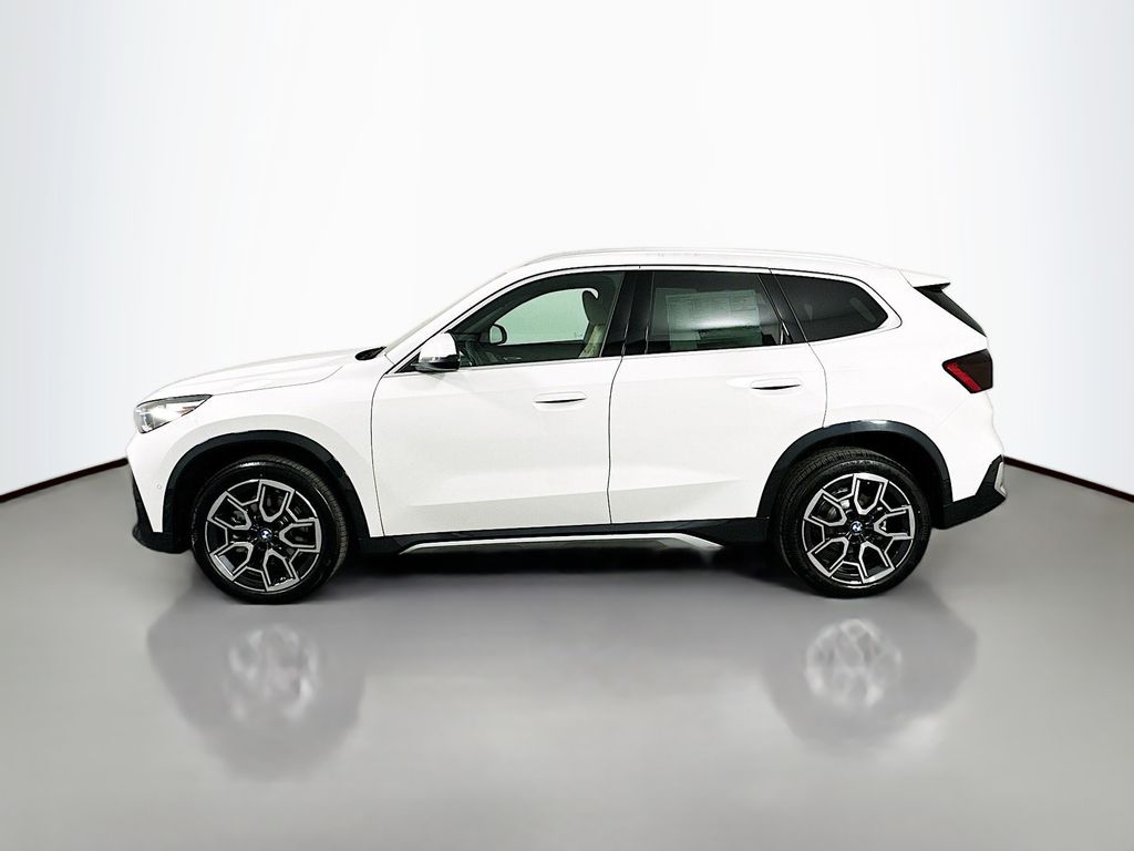 2025 BMW X1 xDrive28i 8