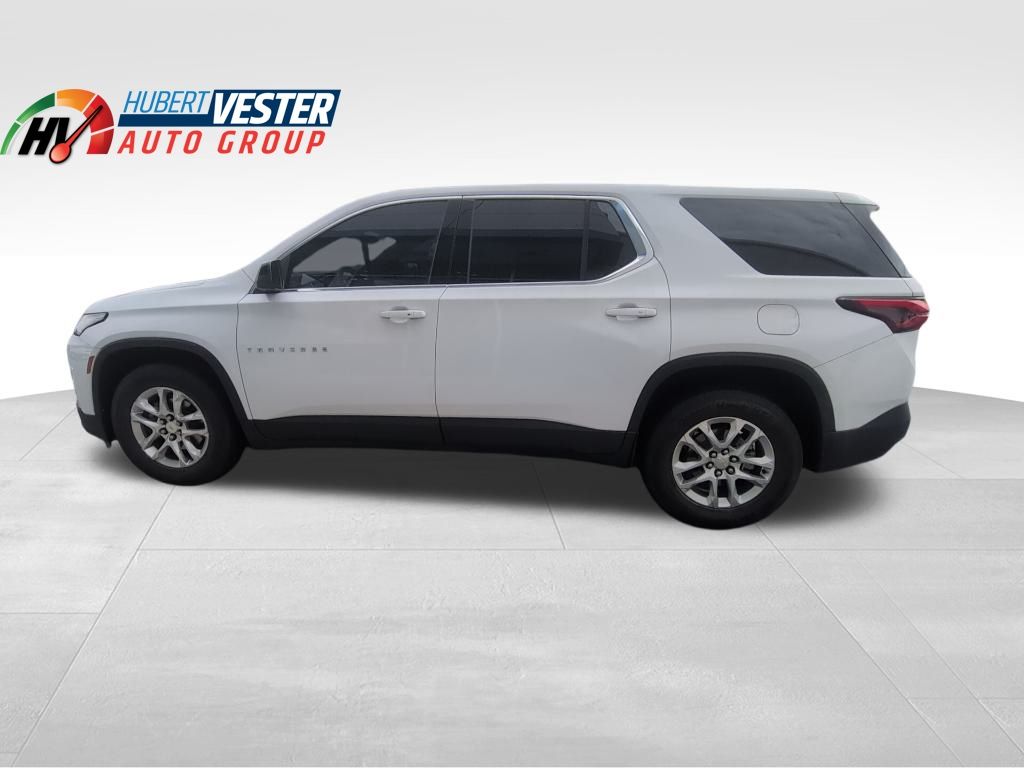 2023 Chevrolet Traverse LS's photo