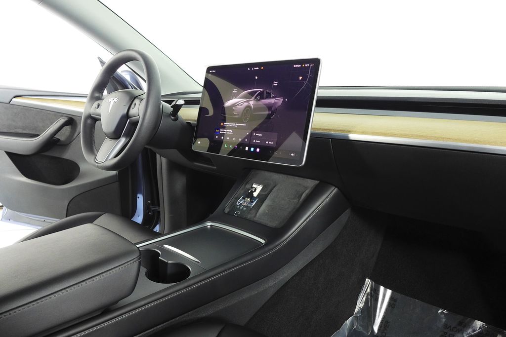 Thumbnail: 2022 Tesla Model Y - 13