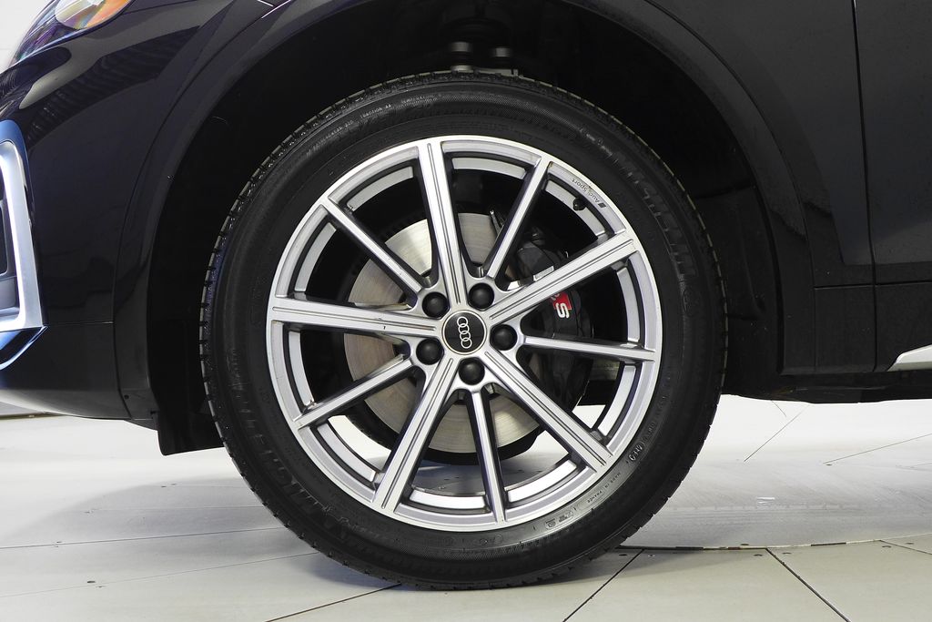 Thumbnail: 2023 Audi SQ5 - 5