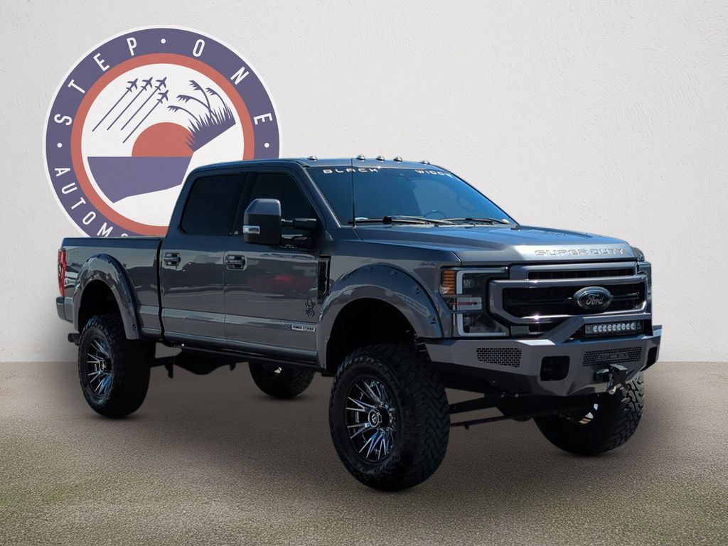 2022 Ford F-250 Super Duty Lariat Crew Cab 4WD