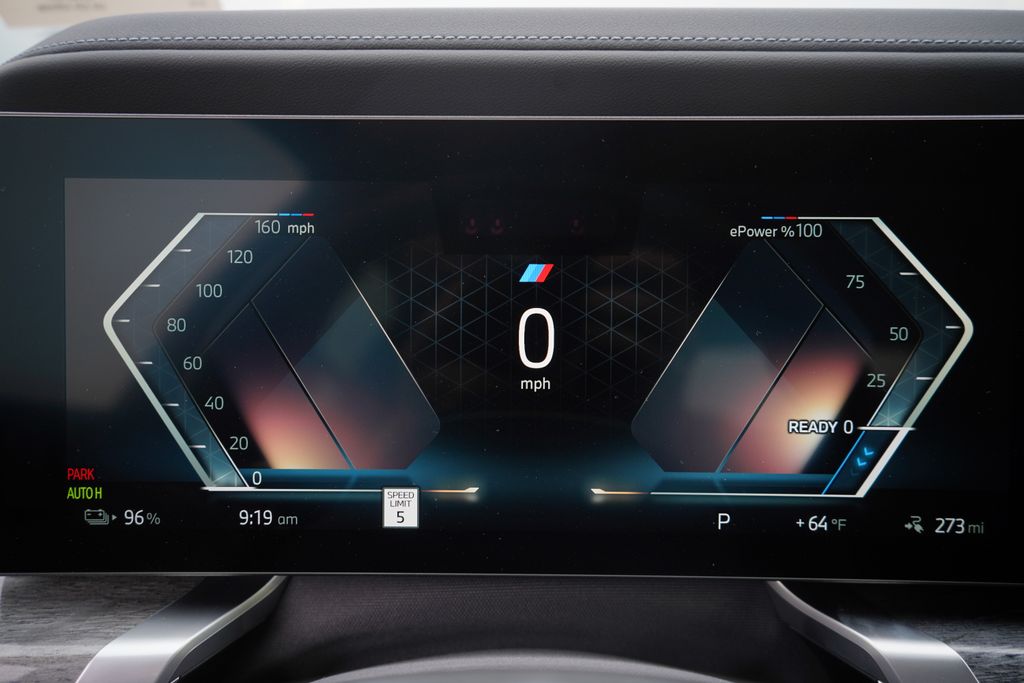 2024 BMW i7 xDrive60 16