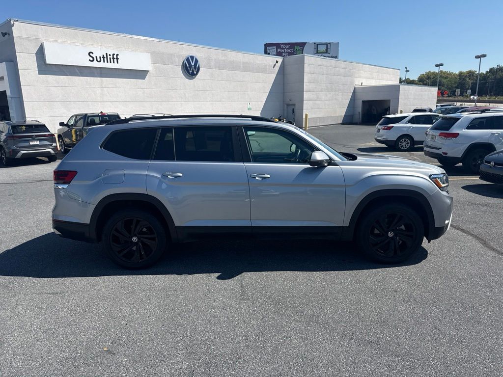 2022 Volkswagen Atlas 3.6L V6 SE w/Technology Silver at Sutliff Volkswagen