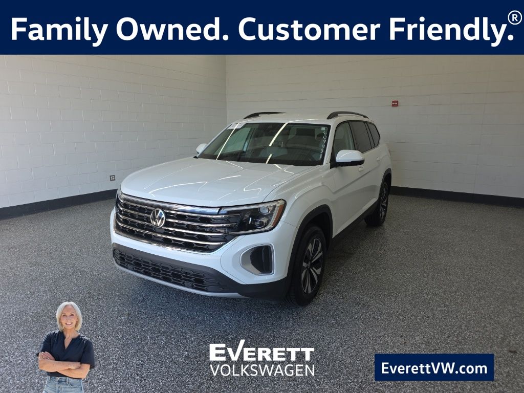 Pure White 2024 Volkswagen Atlas SUV / Crossover Front-Wheel Drive 8-Speed Automatic