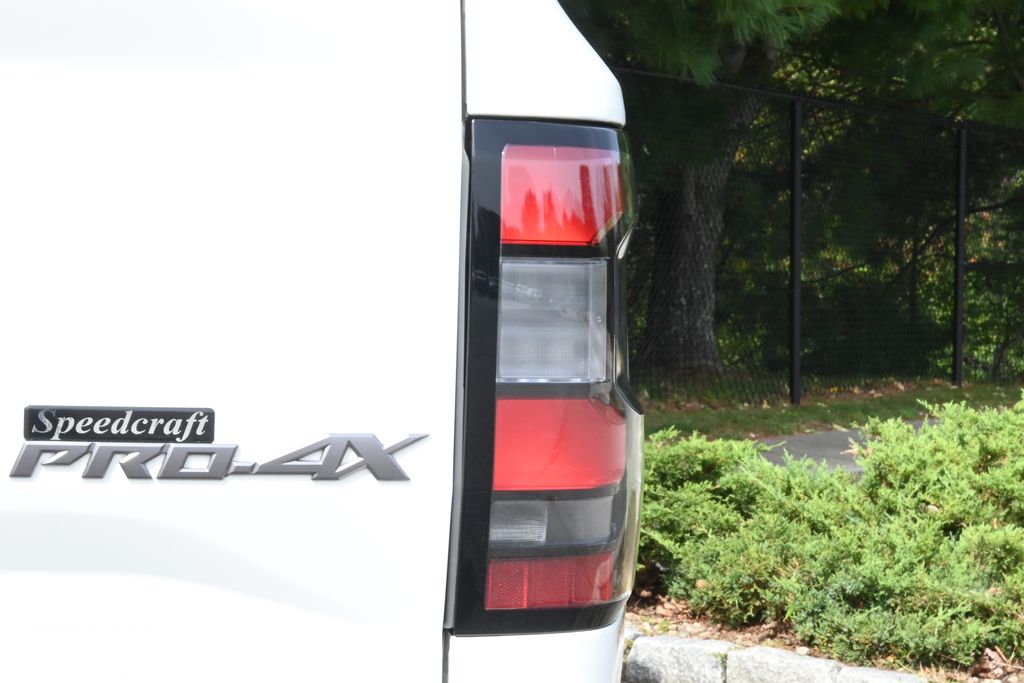 Thumbnail: 2023 Nissan Frontier - 13