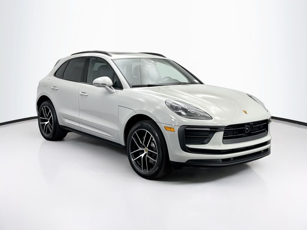 Thumbnail: 2026 Porsche Macan - 9