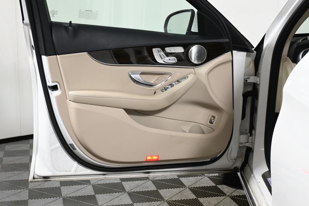 Thumbnail: 2020 Mercedes-Benz C-Class - 29