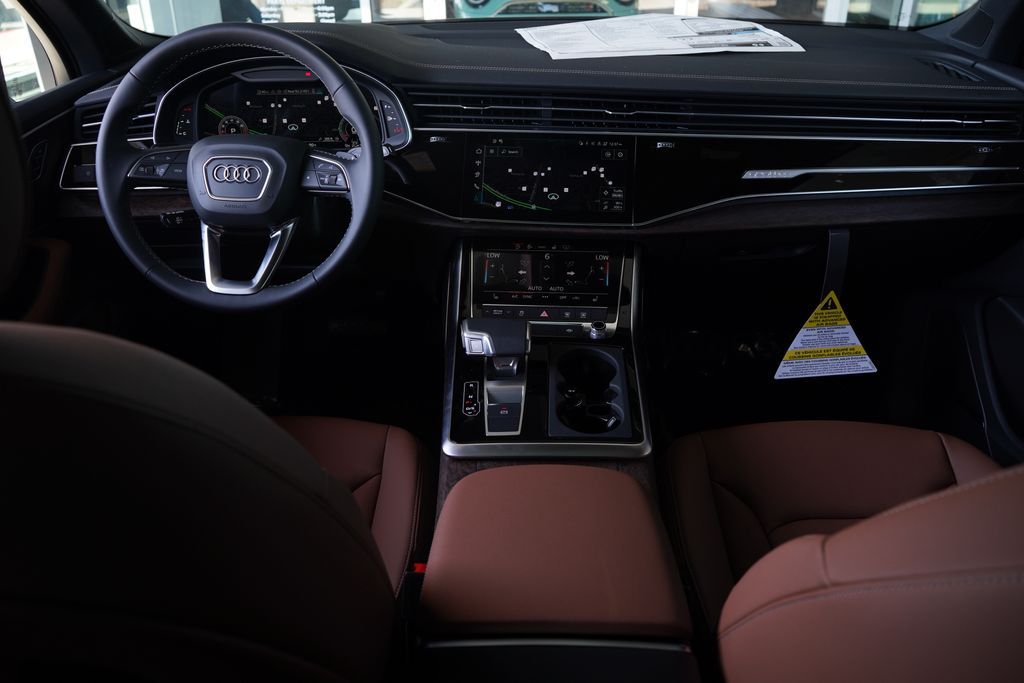 Thumbnail: 2026 Audi Q7 - 9