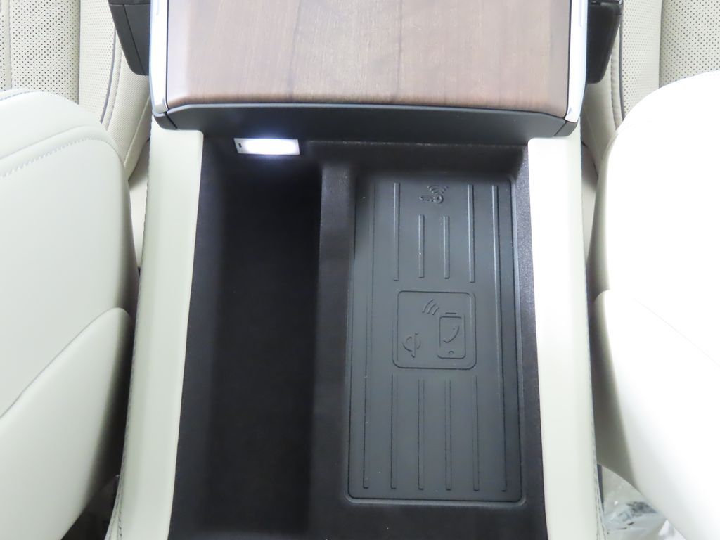 Thumbnail: 2025 Audi A6 - 23