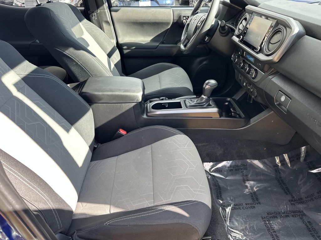 Thumbnail: 2023 Toyota Tacoma - 20