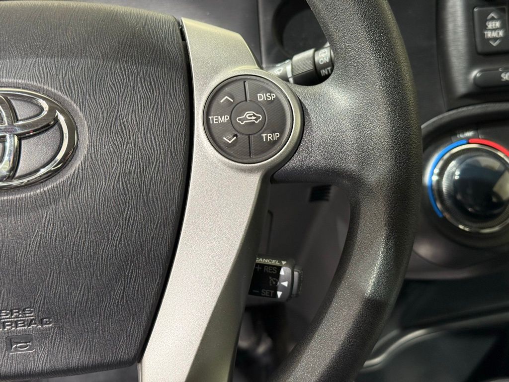 Thumbnail: 2013 Toyota Prius c - 23