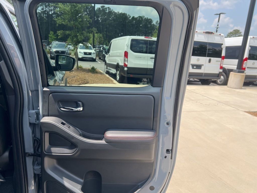 2025 Boulder Gray Pearl Nissan Frontier PRO-4X 4X4 Truck