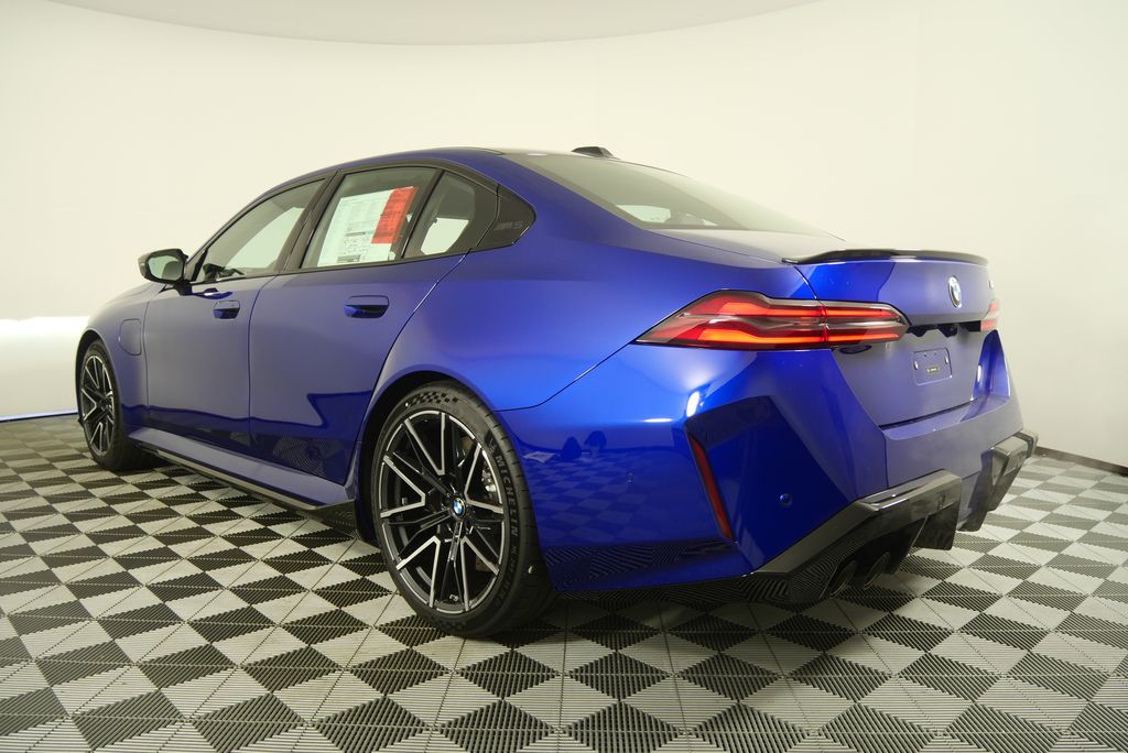 Thumbnail: 2026 BMW M5 - 5
