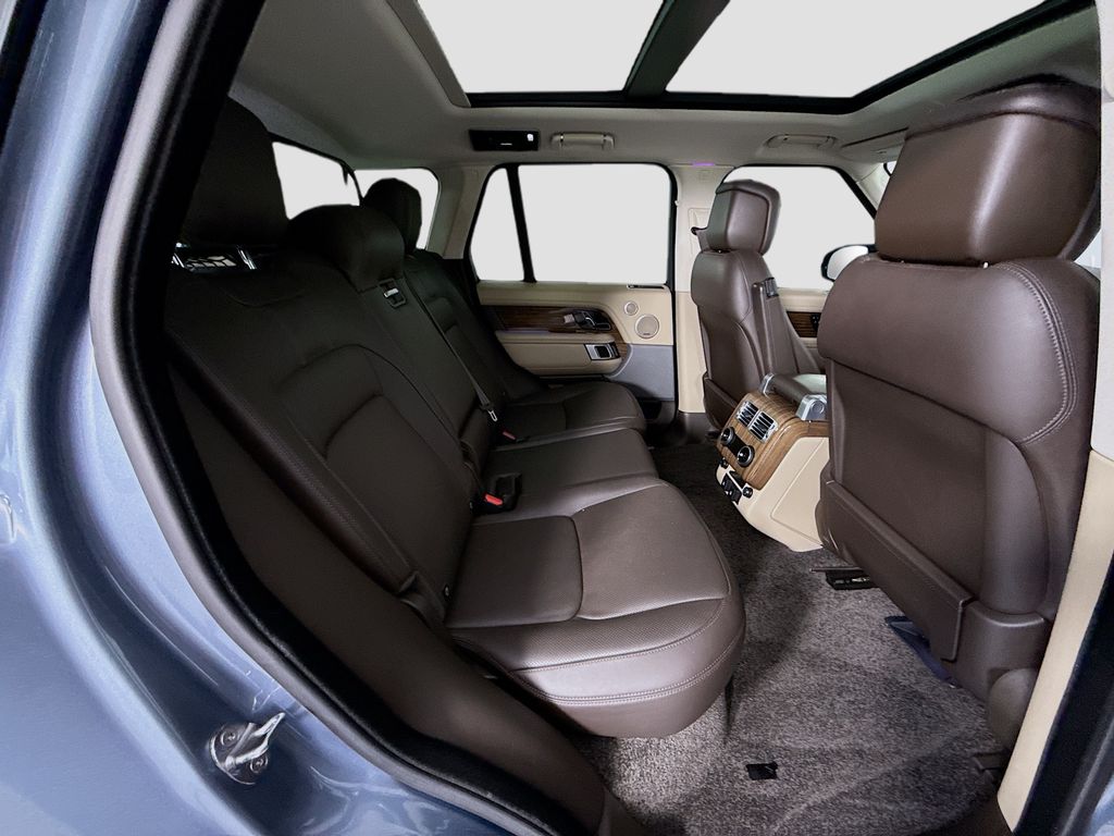 Thumbnail: 2018 Land Rover Range Rover - 22