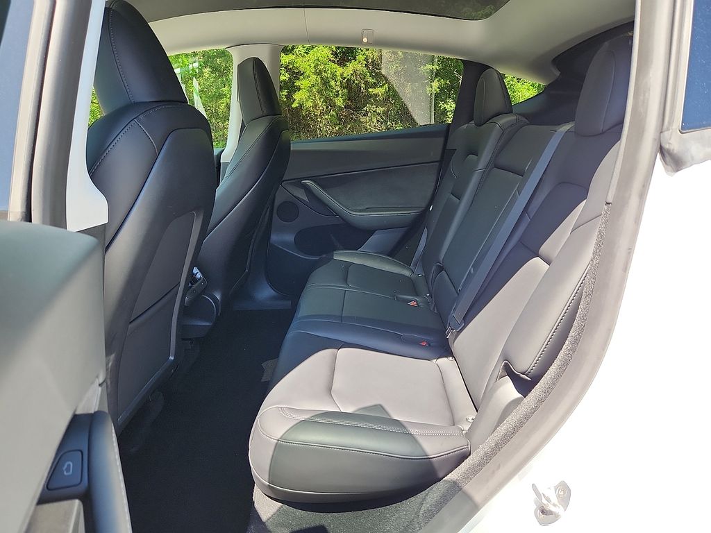 Thumbnail: 2023 Tesla Model Y - 10