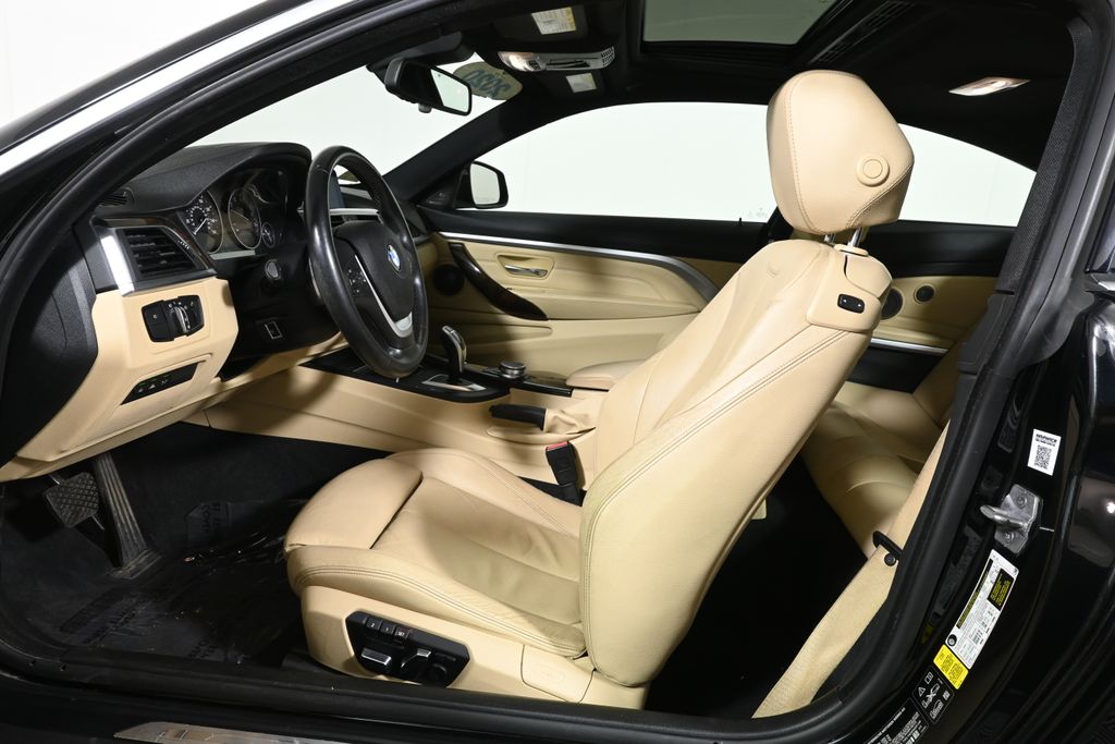Thumbnail: 2020 BMW 4 Series - 3