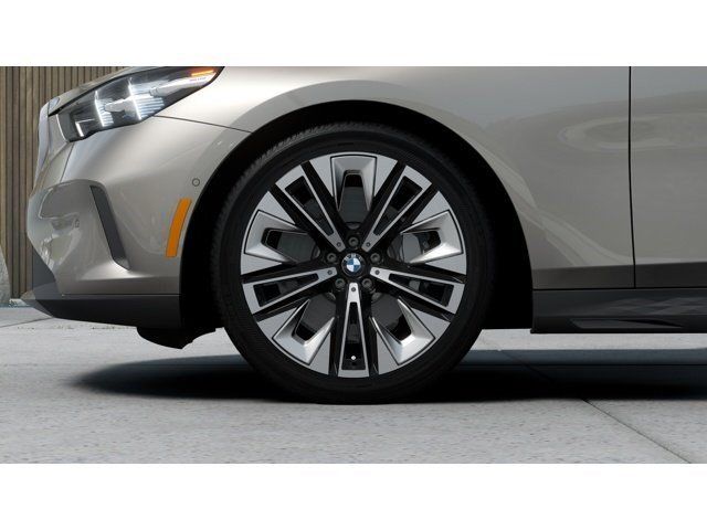 New 2027 Gray BMW 530i image 7