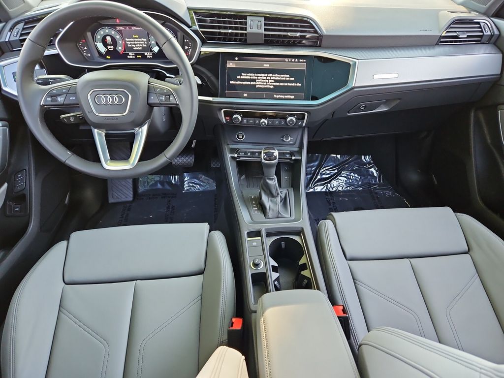 2025 Audi Q3 Premium photo