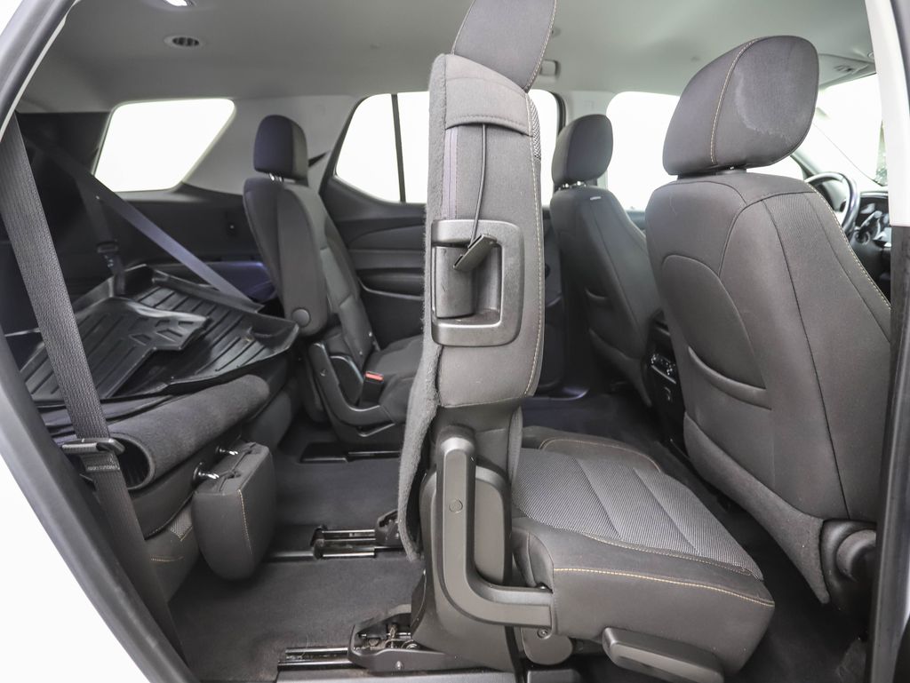 Thumbnail: 2020 Chevrolet Traverse - 29