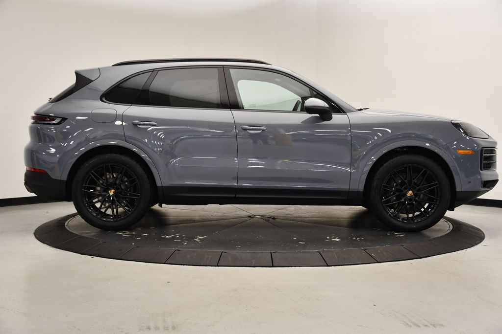 Thumbnail: 2025 Porsche Cayenne - 6