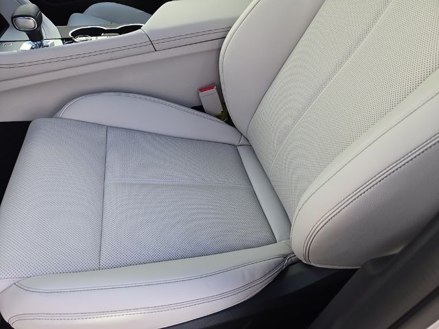 2025 Genesis G70  17