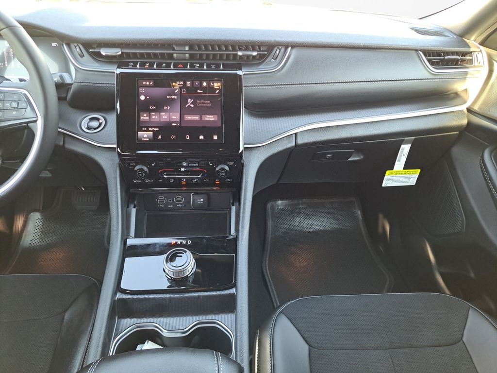 New Car 2025 Jeep Grand Cherokee  Laredo For Sale Under $40,000 In Austin, Texas