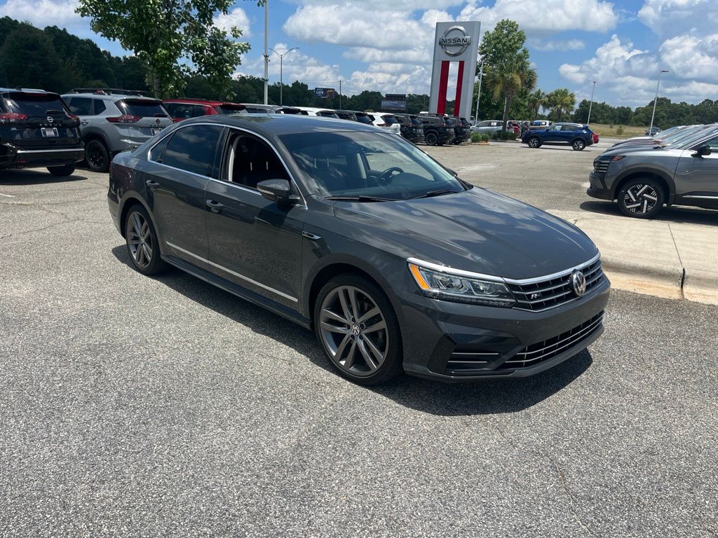 2017 Volkswagen Passat 1.8T R-Line