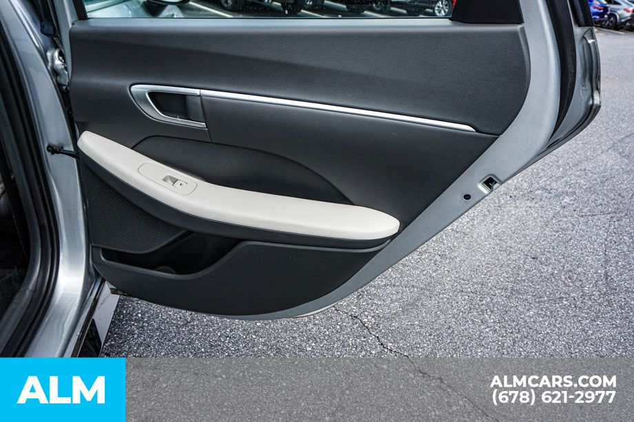 Used 2024 Silver Hyundai SEL image 54