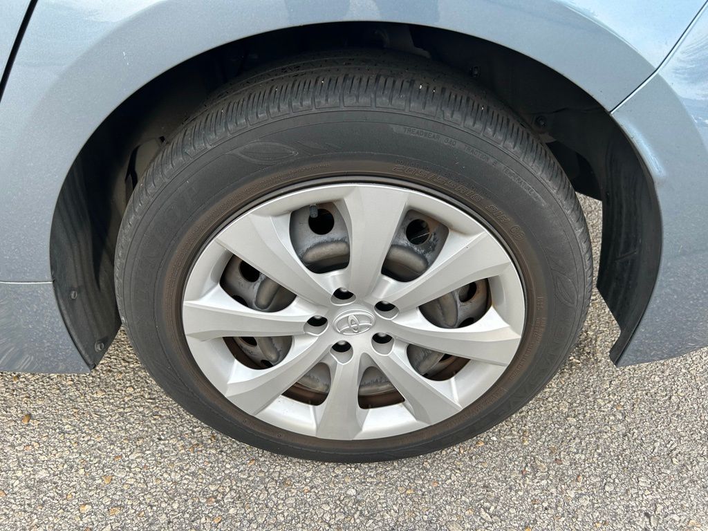 Thumbnail: 2022 Toyota Corolla - 9