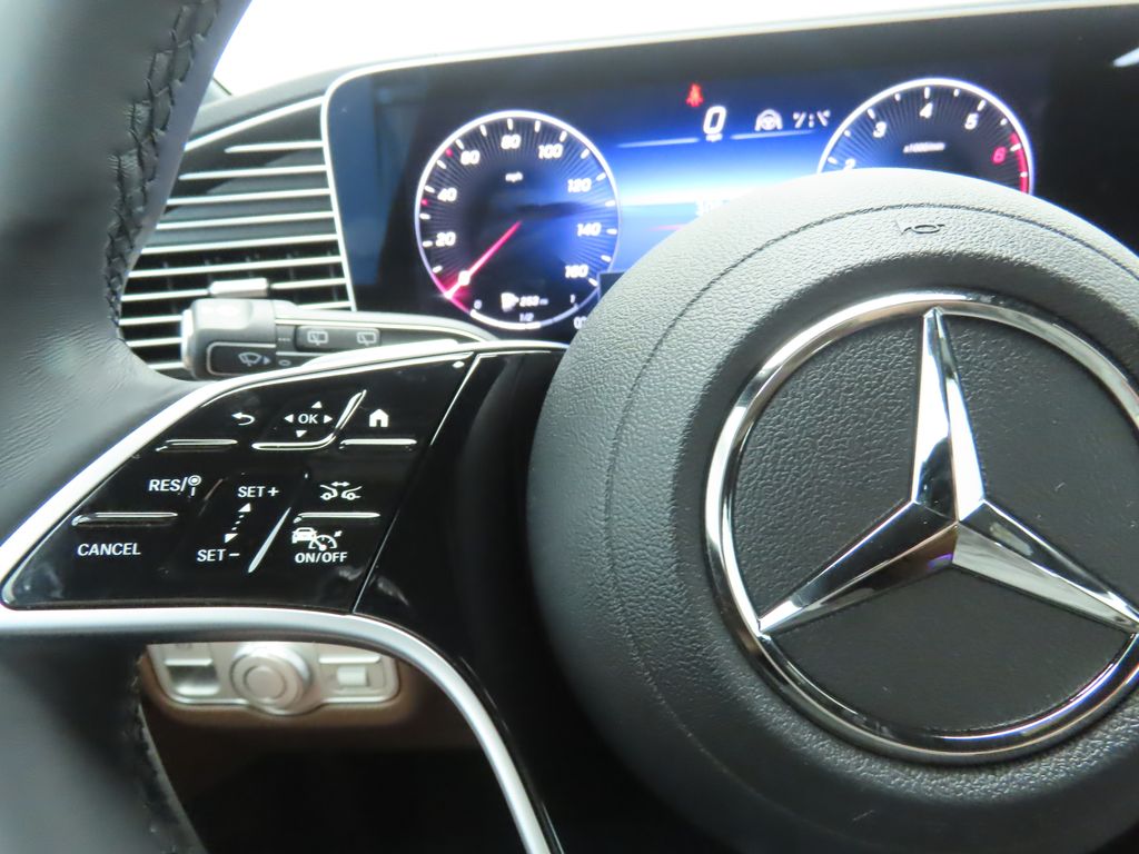 2024 Mercedes-Benz GLS 450 4MATIC 11