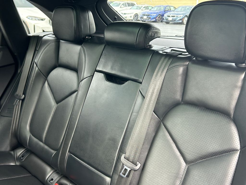 Thumbnail: 2023 Porsche Macan - 30