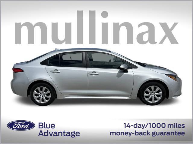 Used 2022 Toyota Corolla LE with VIN 5YFEPMAE1NP372866 for sale in Lake Park, FL