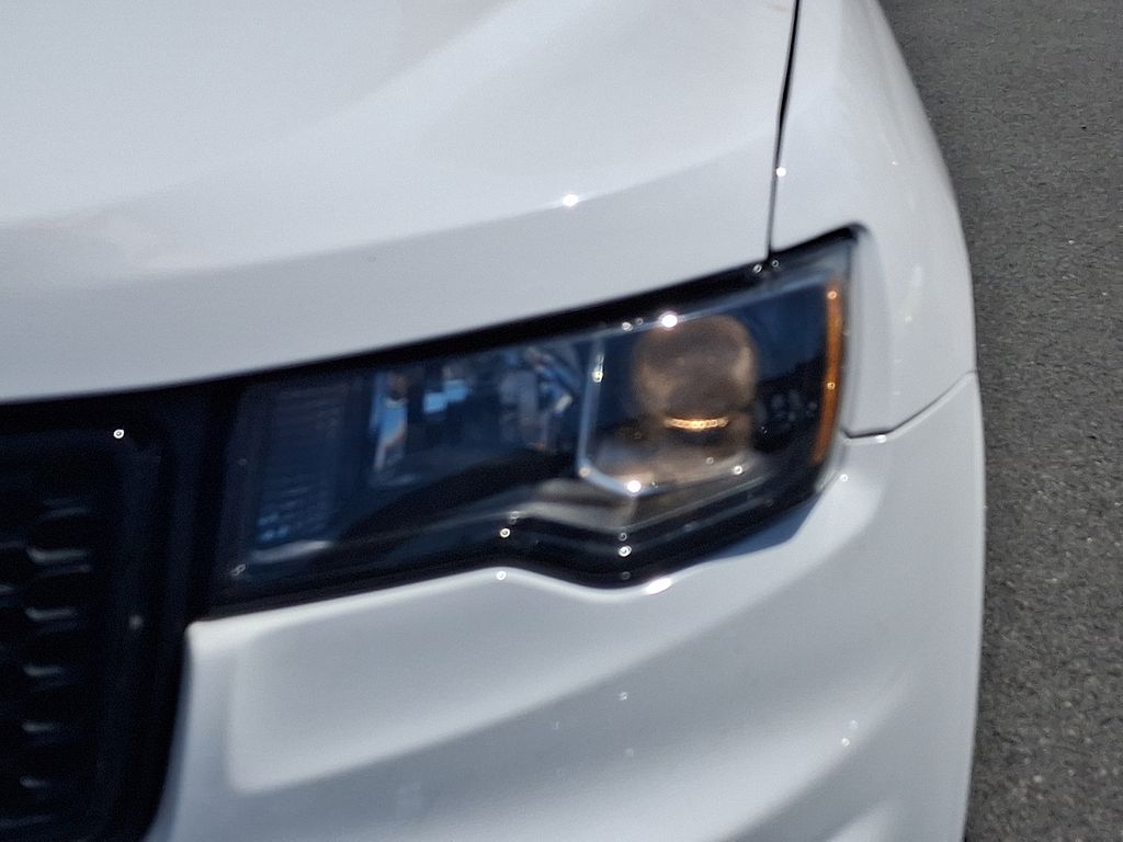 Thumbnail: 2018 Jeep Grand Cherokee - 9
