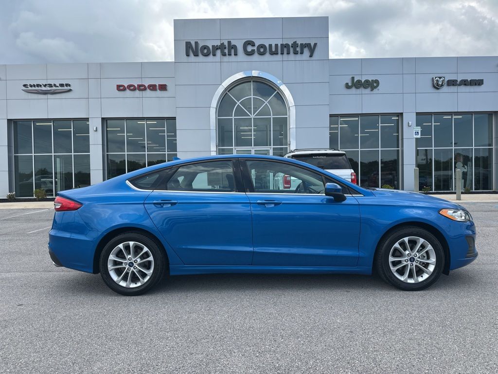 Blue Metallic 2019 Ford Fusion SE Sedan Front-Wheel Drive 6-Speed Automatic