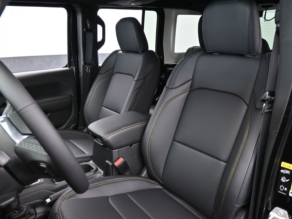 New 2025 Black Clearcoat Jeep Sahara image 10