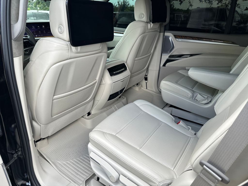 Used 2025 Black Cadillac Premium Luxury Platinum image 37