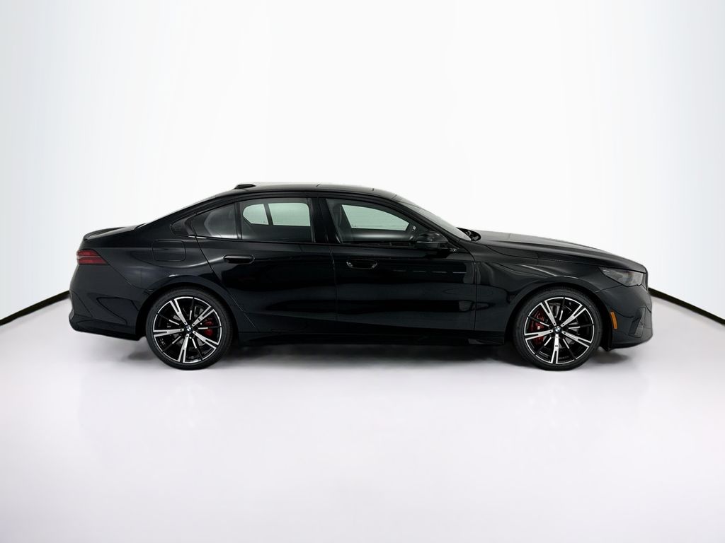 Thumbnail: 2027 BMW 5 Series - 4