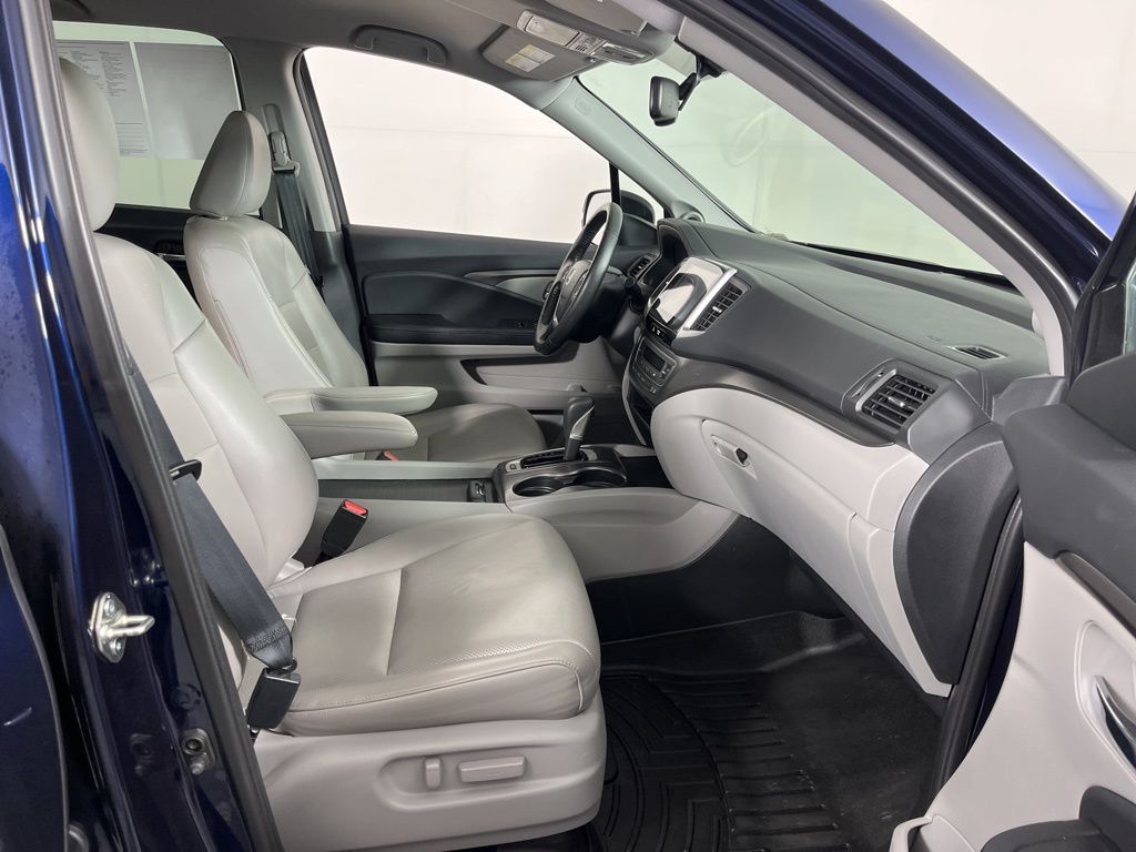 Thumbnail: 2018 Honda Ridgeline - 8