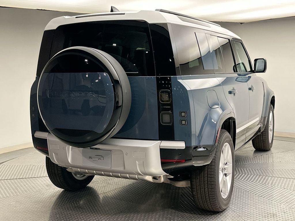 Thumbnail: 2026 Land Rover Defender - 3