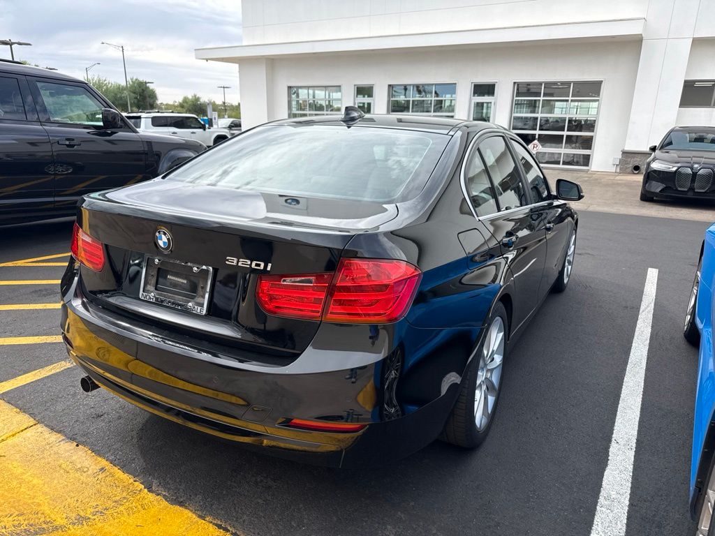 Thumbnail: 2015 BMW 3 Series - 5