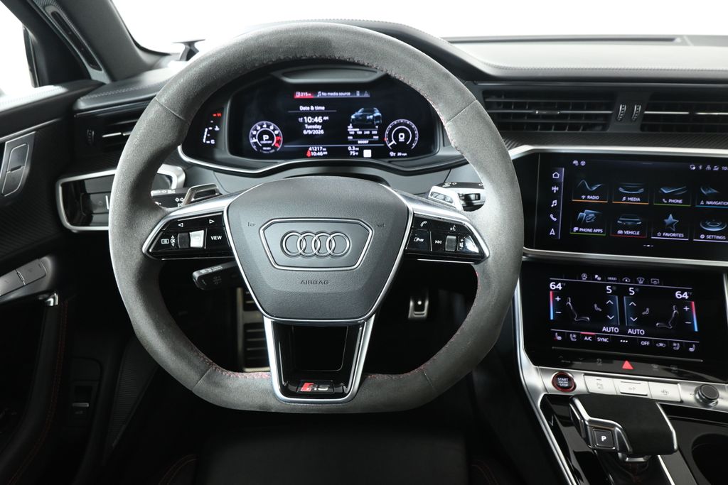 Thumbnail: 2023 Audi RS 6 - 18
