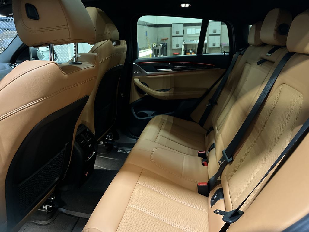 Thumbnail: 2023 BMW X4 - 23