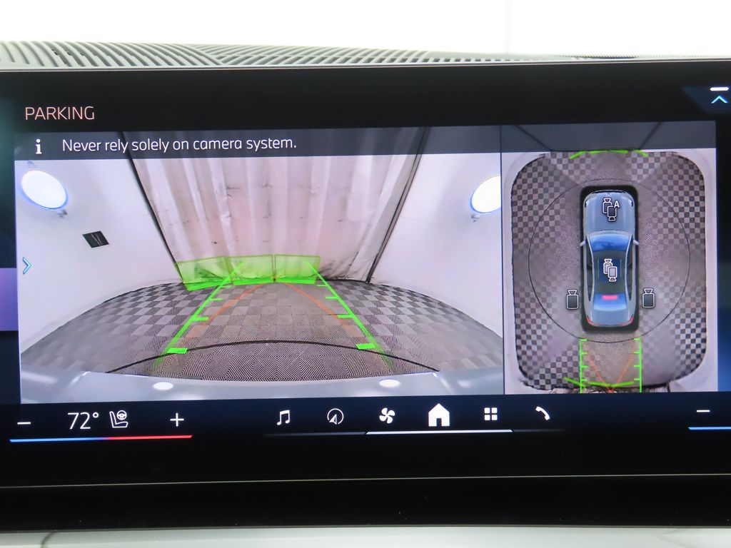 Thumbnail: 2026 BMW i5 - 15