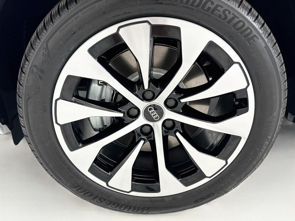Thumbnail: 2026 Audi Q3 - 29