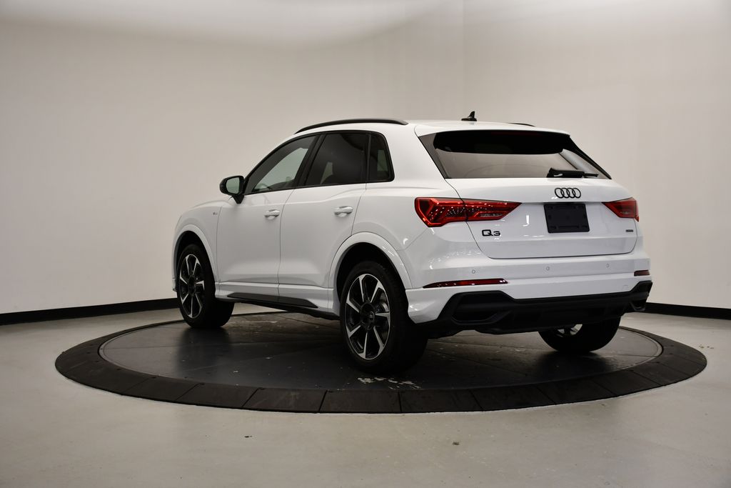 Thumbnail: 2025 Audi Q3 - 3