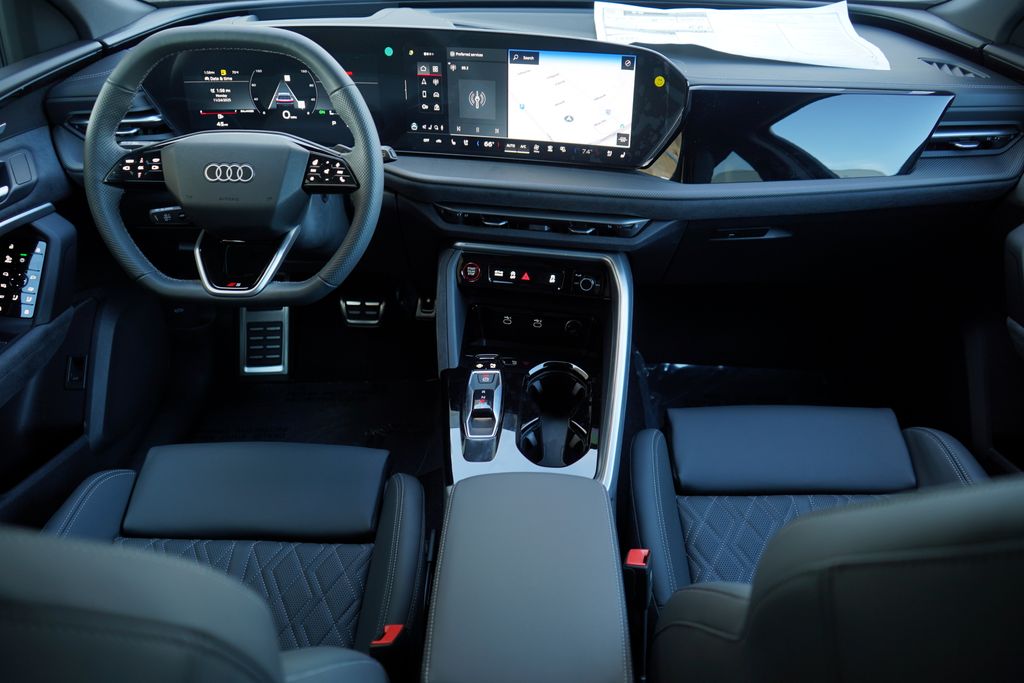 Thumbnail: 2025 Audi SQ5 - 8